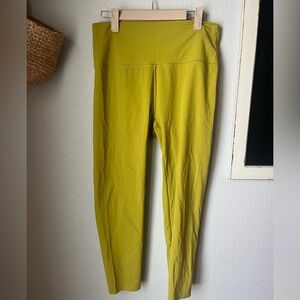 Zyia Pistachio Luxe 7/8 24" Leggings